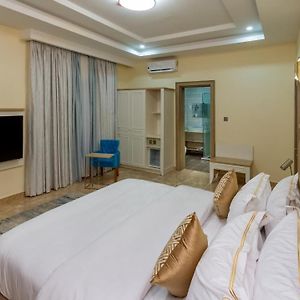 One-Bedroom Suite